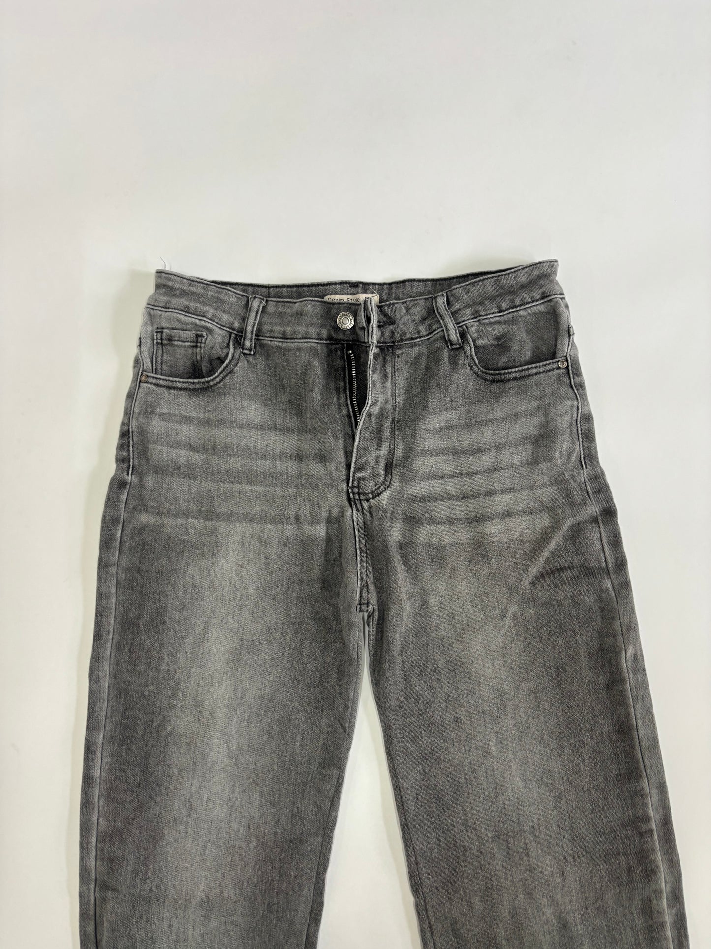 Men's Charcoal Wash Straight-Leg Denim