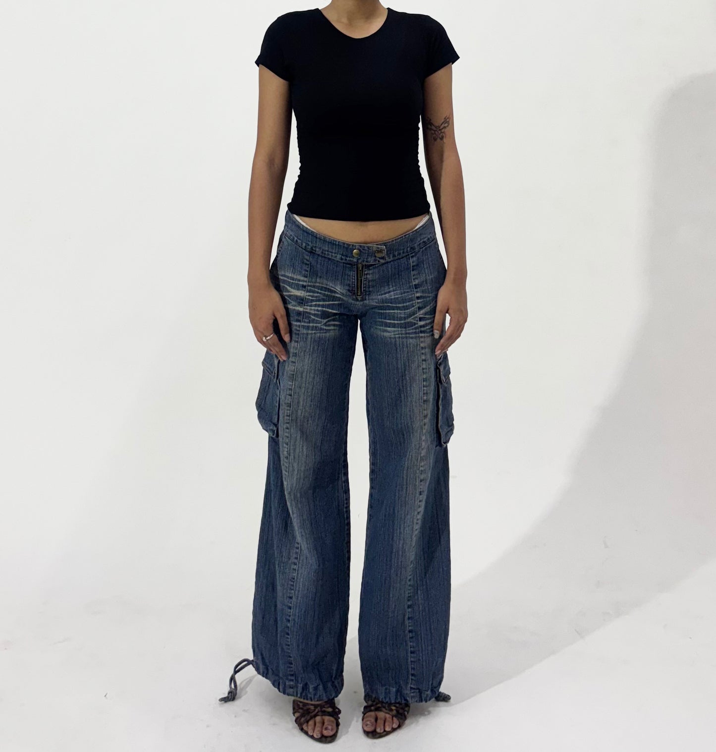 Women's Y2K Low-Rise Wide Leg Cargo Jeans with Drawstring Hem