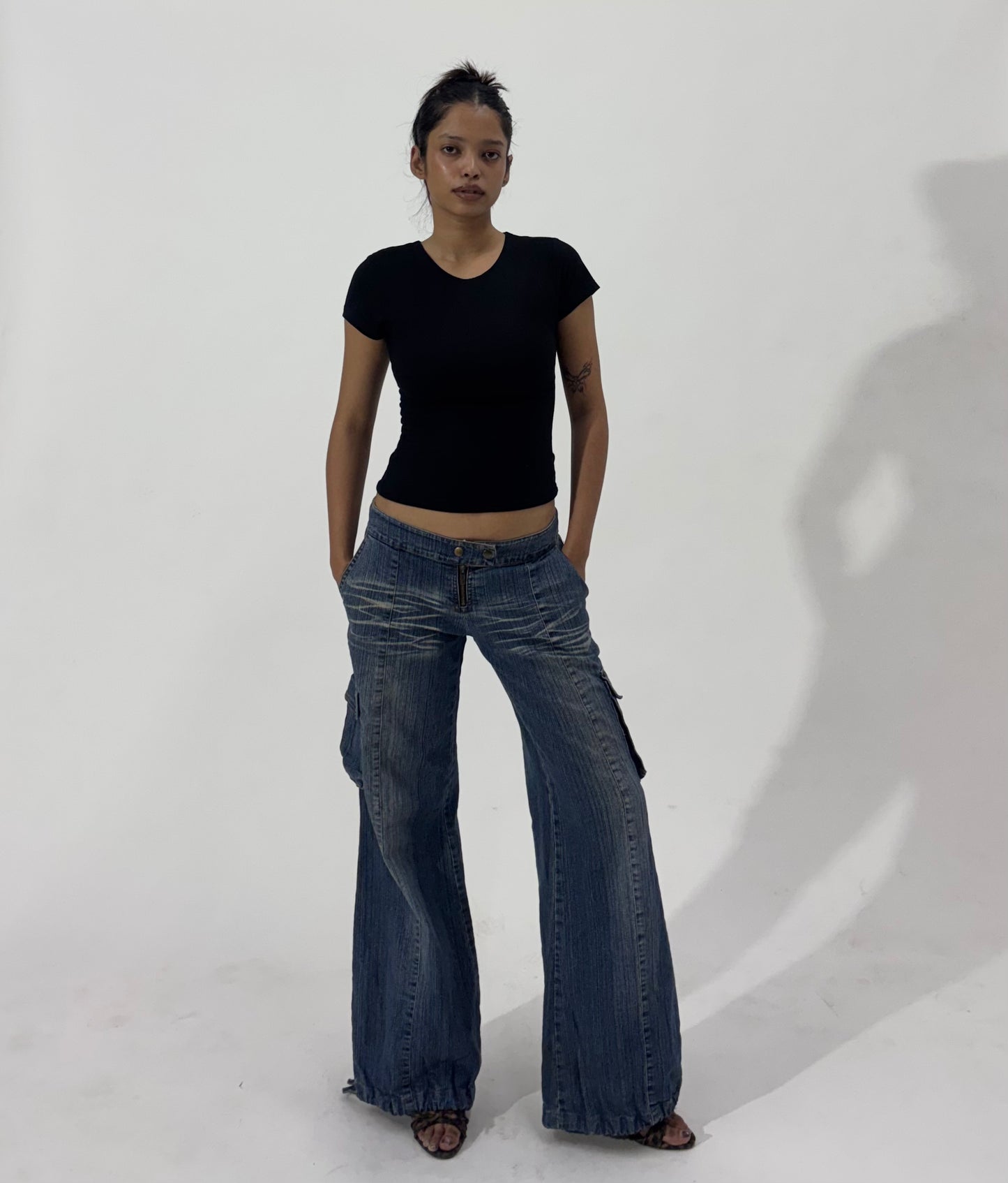 Women's Y2K Low-Rise Wide Leg Cargo Jeans with Drawstring Hem