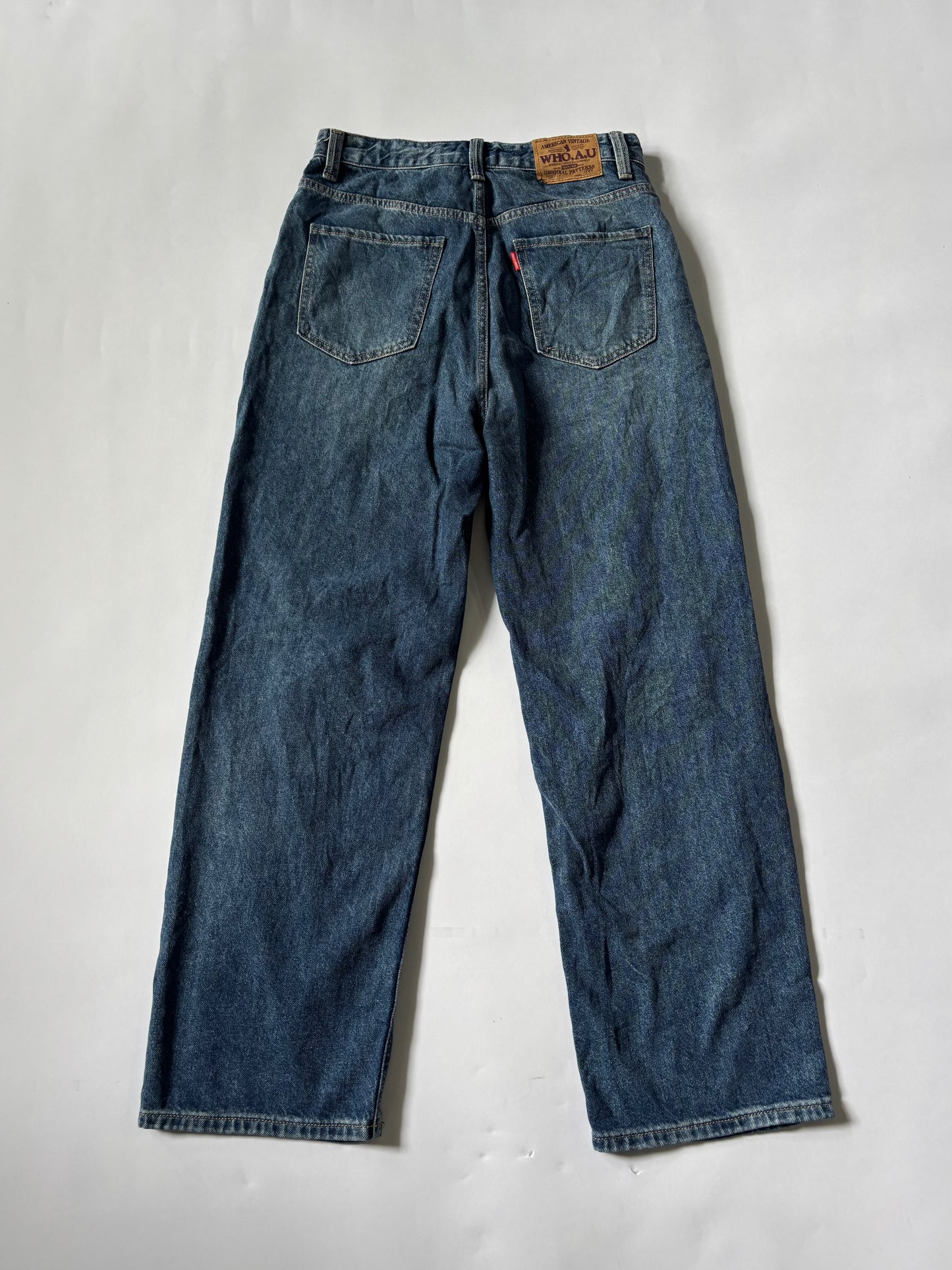 Dark blue knee cut Jeans