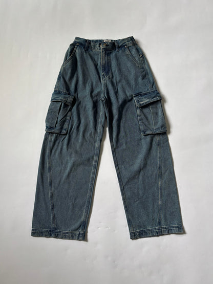 Utility pocket jeans