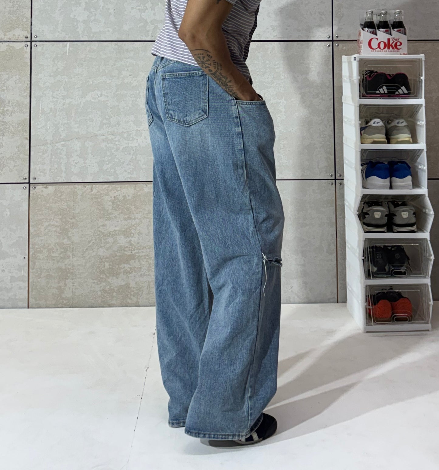 Men's Oversized Distressed Wide-Leg Denim