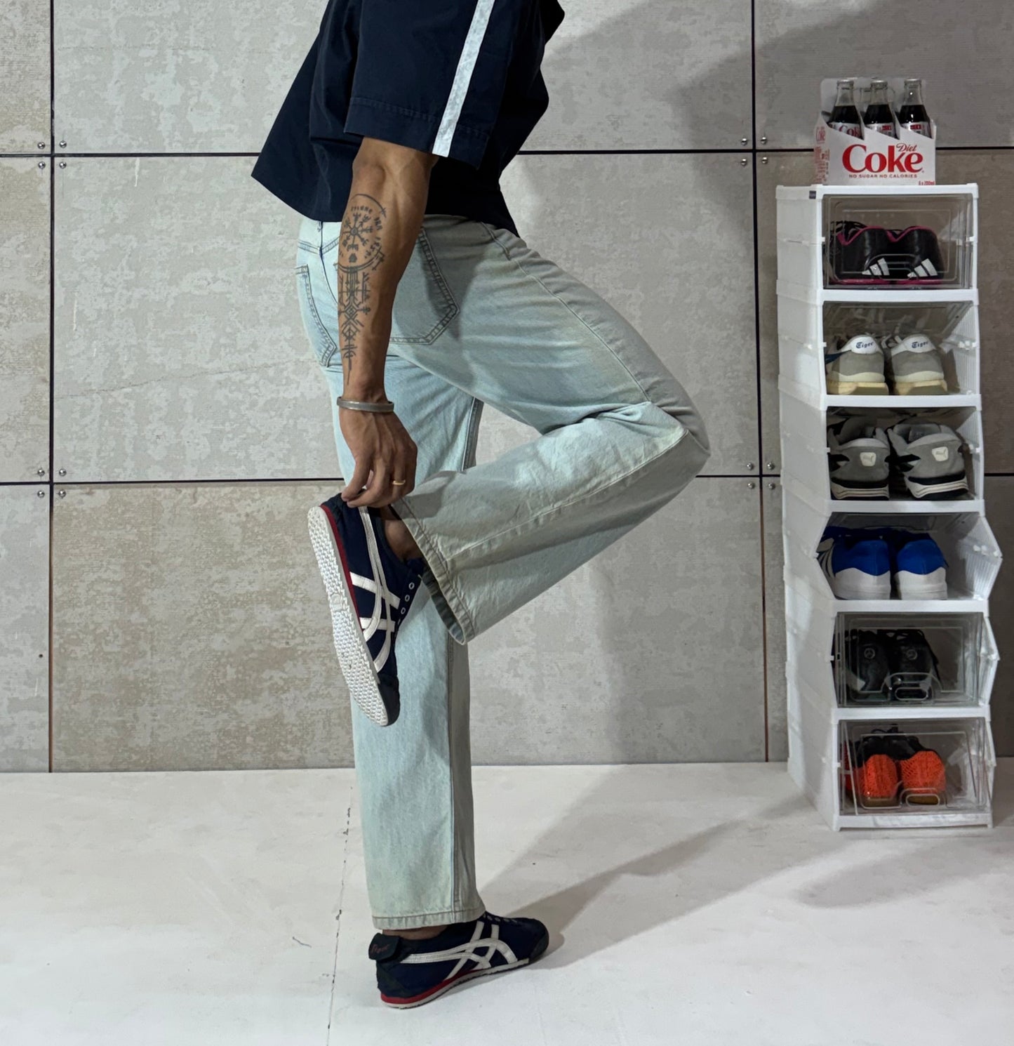 Men's Vintage Ice Wash Straight-Leg Denim Jeans