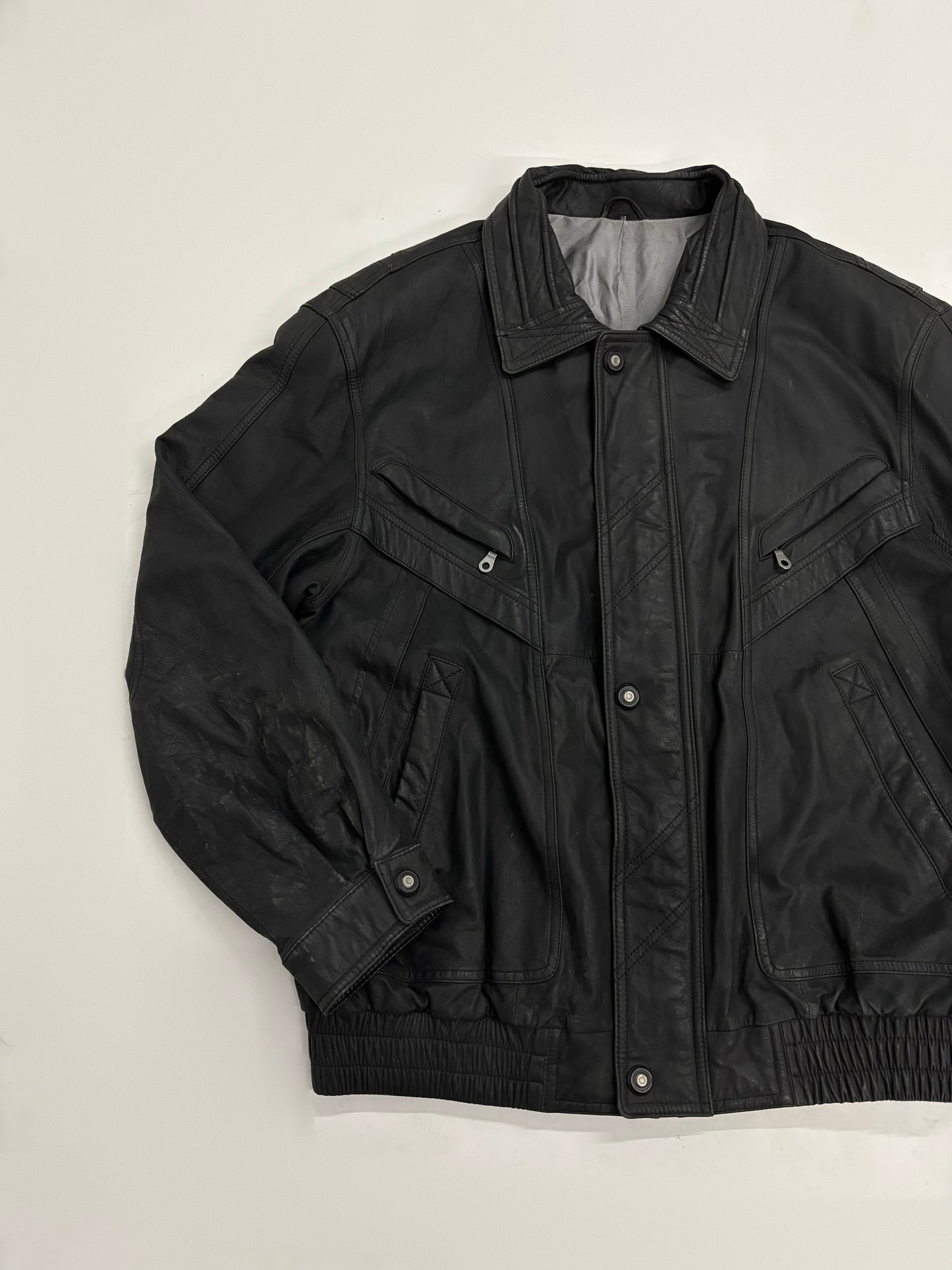 Vintage Unisex Black Leather Bomber Jacket