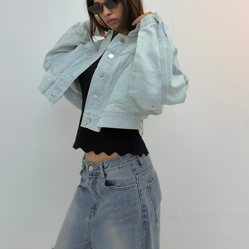 Vintage Cropped Oversized Light Wash Denim Jacket