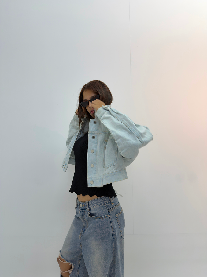 Vintage Cropped Oversized Light Wash Denim Jacket